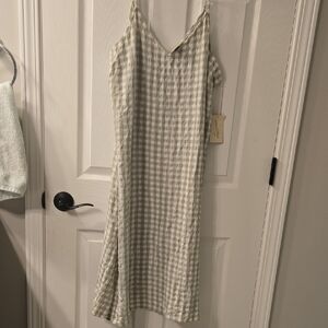 Universal Thread Cream and White Checkered Midi Dress